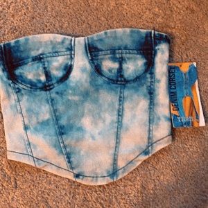 Cute denim corset. Very in season right now.